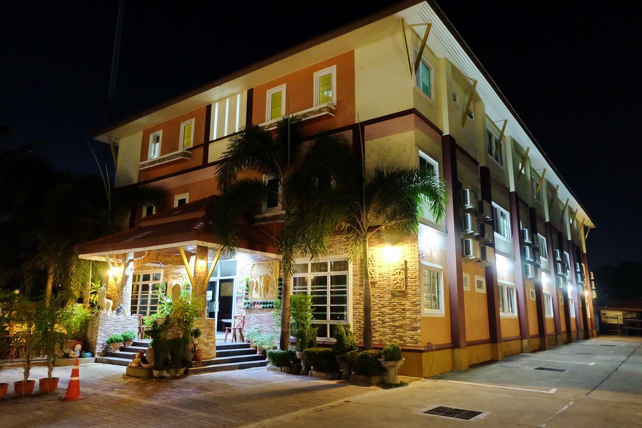 Siam House Interplace Lopburi Exterior photo