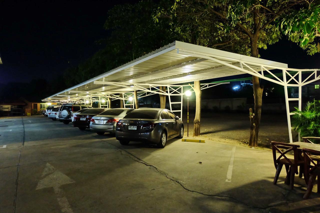 Siam House Interplace Lopburi Exterior photo