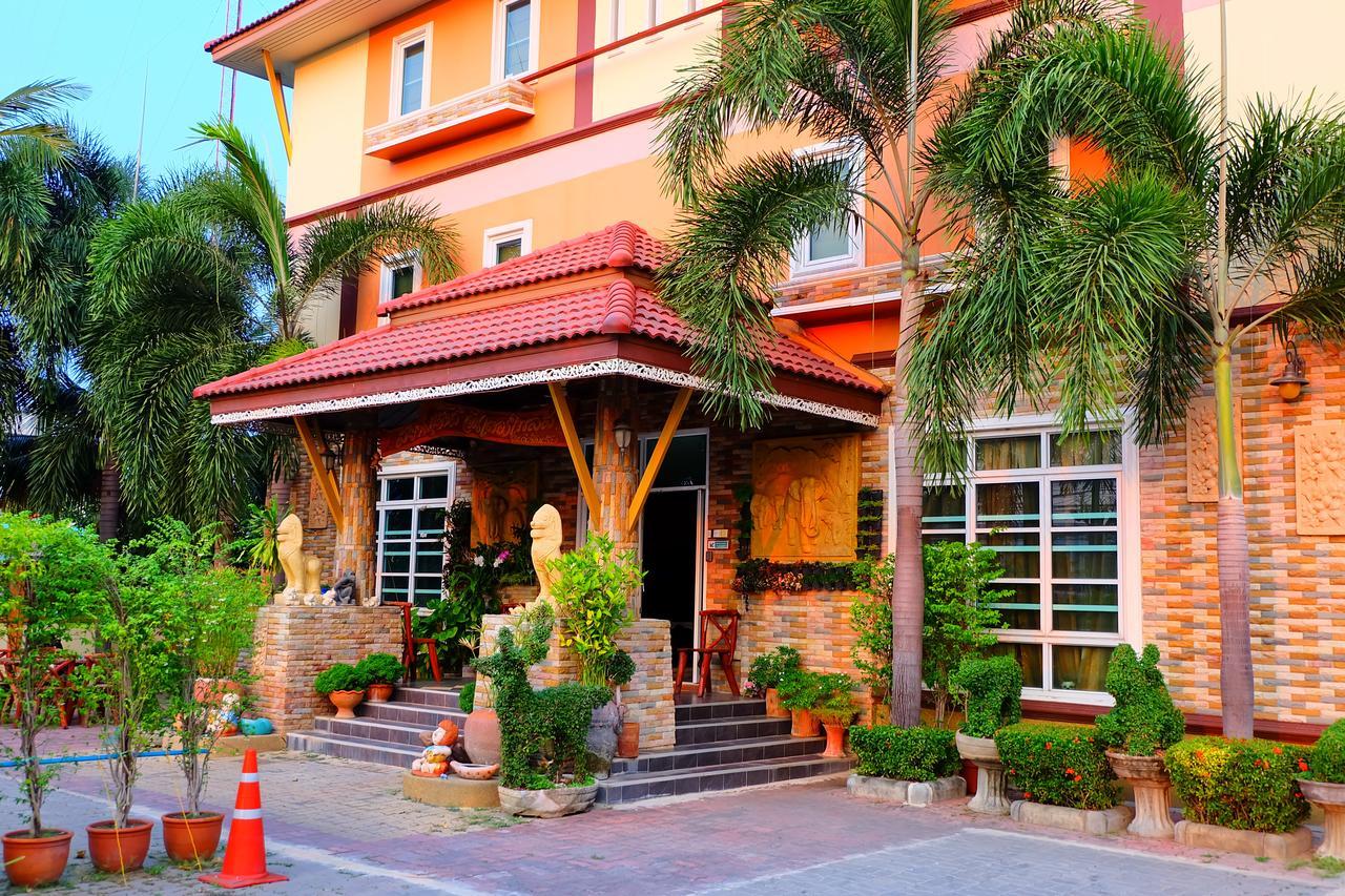 Siam House Interplace Lopburi Exterior photo